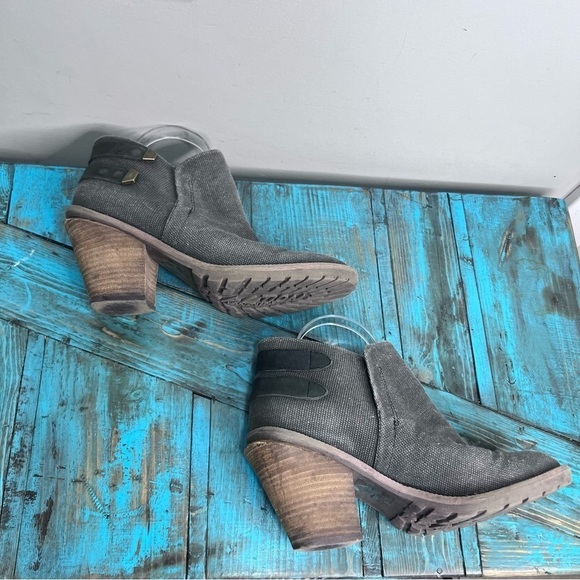 Kenneth Cole Reaction Leather Heeled Ankle Boots Size 10 - Picture 8 of 11